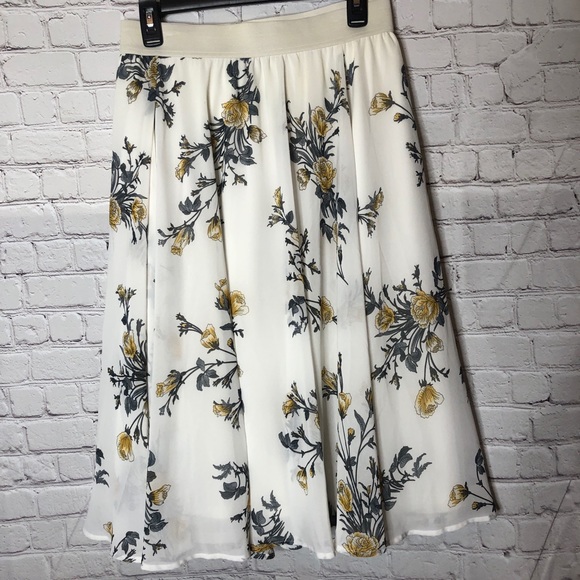 torrid Dresses & Skirts - Torrid Floral Skirt